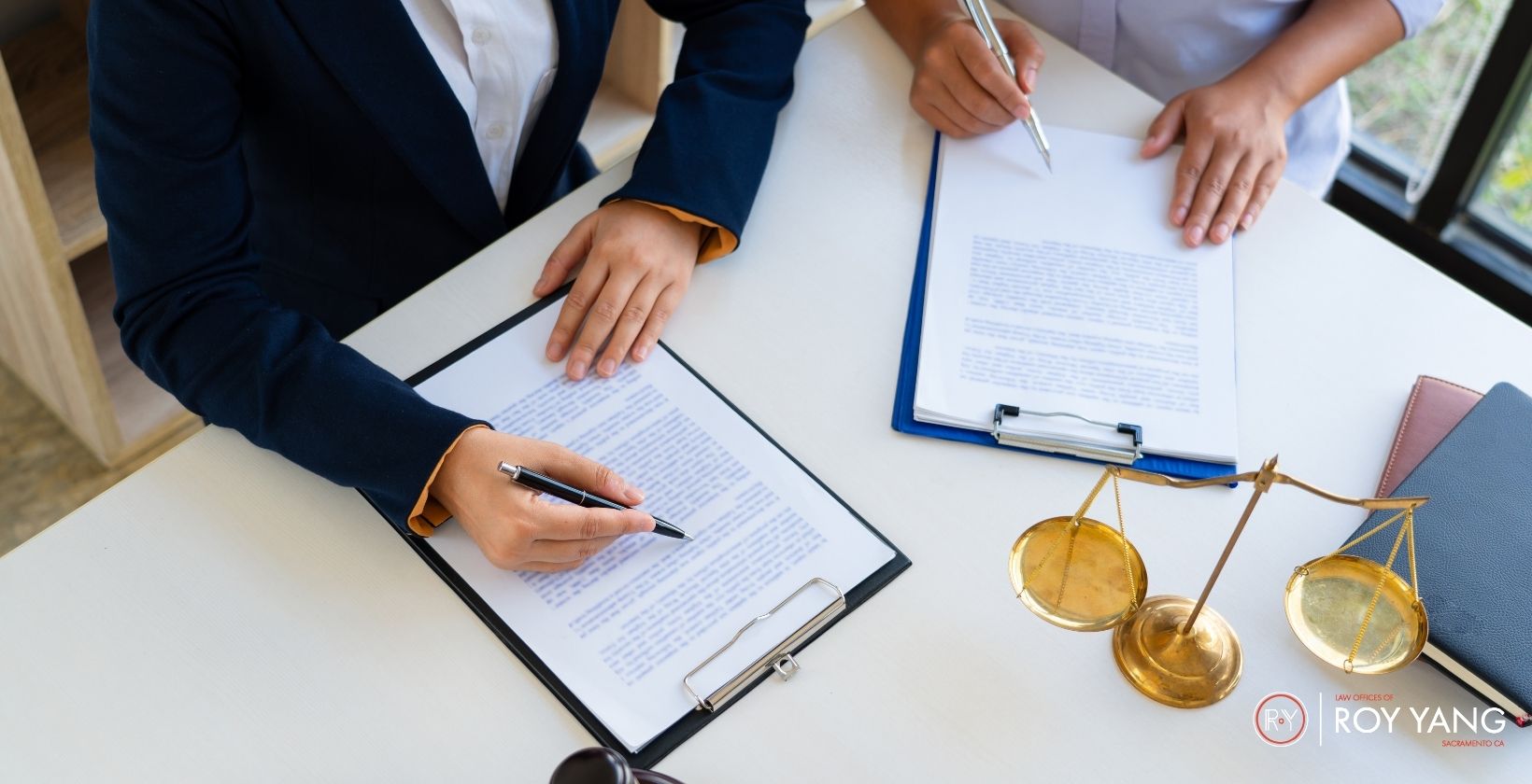 When to Hire a Workers' Comp Lawyer for a Work Injury in Healthcare